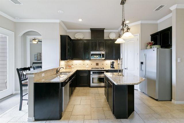 11901 Drummond Lane, Fort Worth, TX 76108