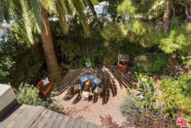 9667 Yoakum Drive, Los Angeles, CA 90210