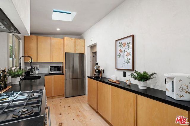 9667 Yoakum Drive, Los Angeles, CA 90210