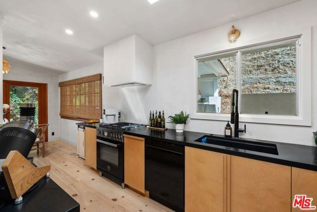 9667 Yoakum Drive, Los Angeles, CA 90210