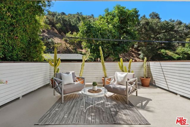 9667 Yoakum Drive, Los Angeles, CA 90210