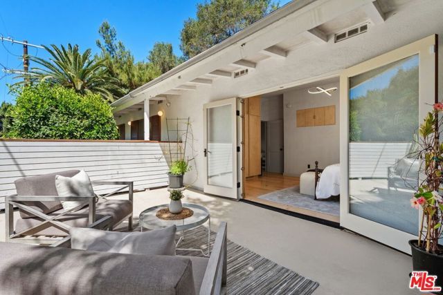9667 Yoakum Drive, Los Angeles, CA 90210