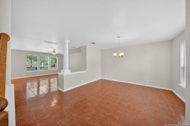 25119 Royal Land, San Antonio, TX 78255