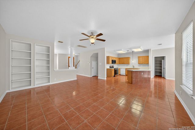25119 Royal Land, San Antonio, TX 78255
