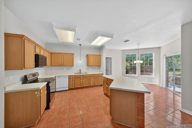 25119 Royal Land, San Antonio, TX 78255