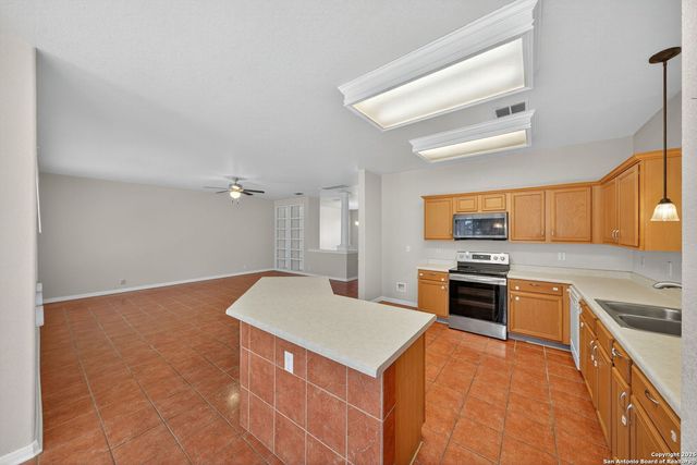 25119 Royal Land, San Antonio, TX 78255