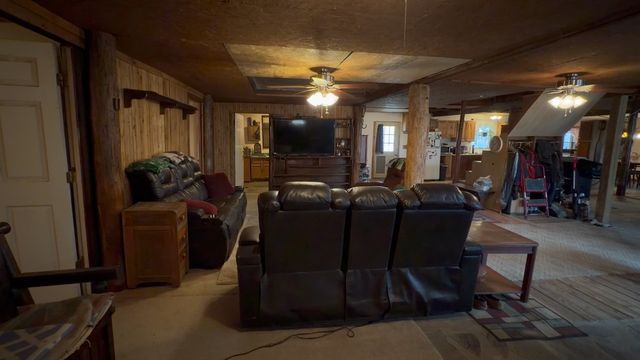 262 Hiwassee Rd, Crossville, TN 38572