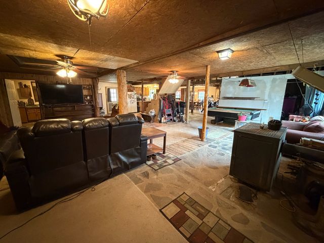 262 Hiwassee Rd, Crossville, TN 38572