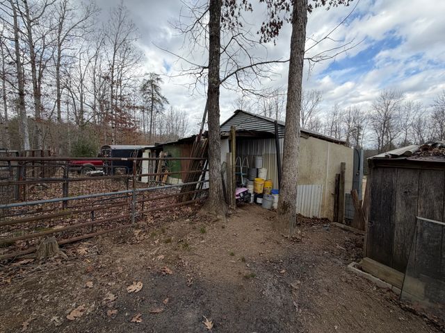 262 Hiwassee Rd, Crossville, TN 38572