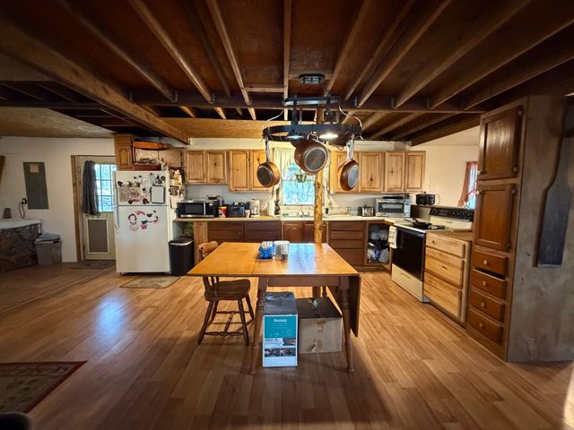 262 Hiwassee Rd, Crossville, TN 38572