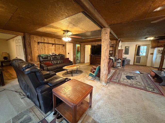 262 Hiwassee Rd, Crossville, TN 38572