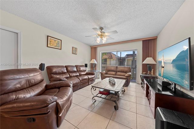 7829 Miller Dr B205, Miami, FL 33155