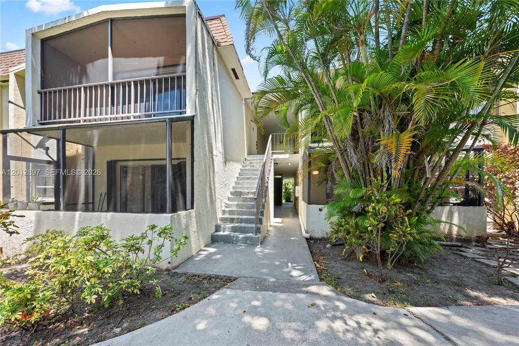7829 Miller Dr B205, Miami, FL 33155