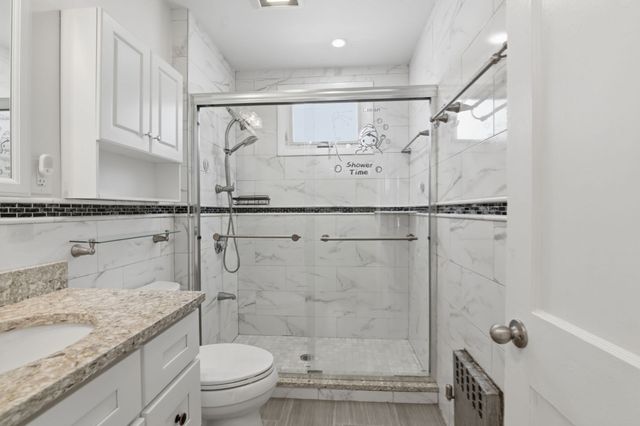 334 Sea St, Quincy, MA 02169