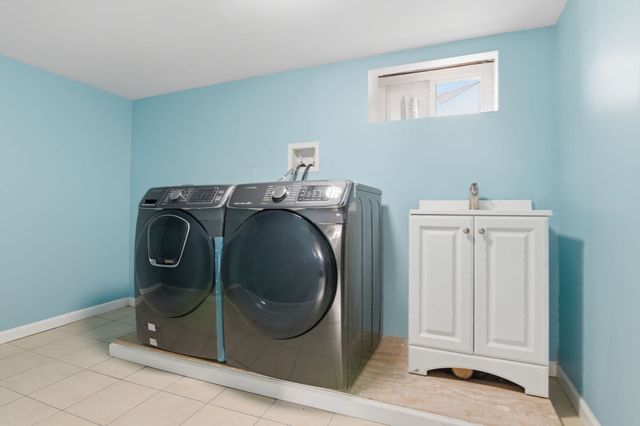 334 Sea St, Quincy, MA 02169