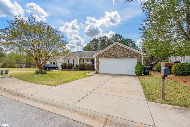 104 Tarpon Court, Fountain Inn, SC 29644