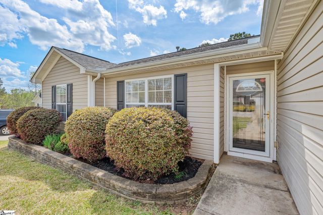 104 Tarpon Court, Fountain Inn, SC 29644