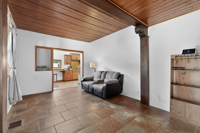 2115 Hollywood Avenue NW, Albuquerque, NM 87104
