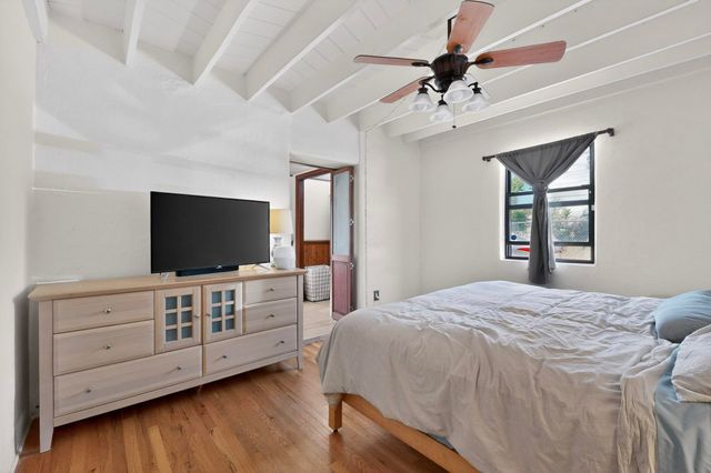 2115 Hollywood Avenue NW, Albuquerque, NM 87104