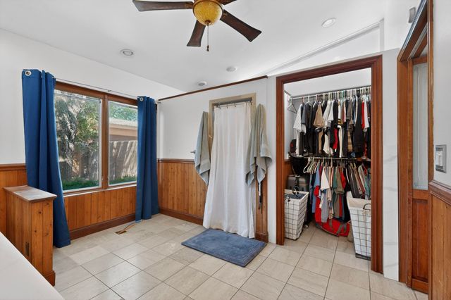 2115 Hollywood Avenue NW, Albuquerque, NM 87104
