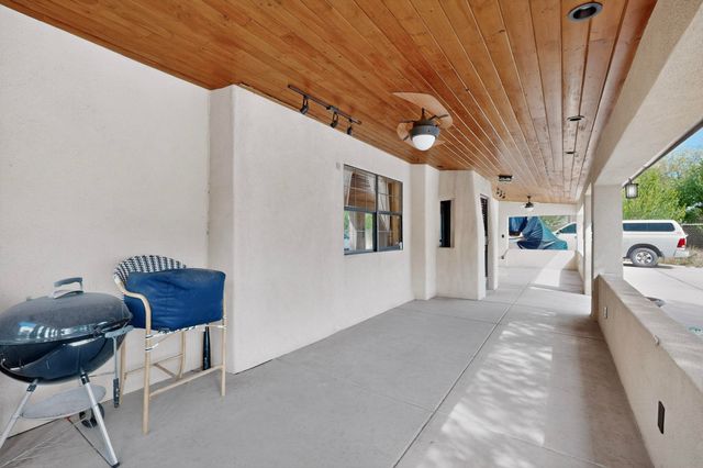 2115 Hollywood Avenue NW, Albuquerque, NM 87104