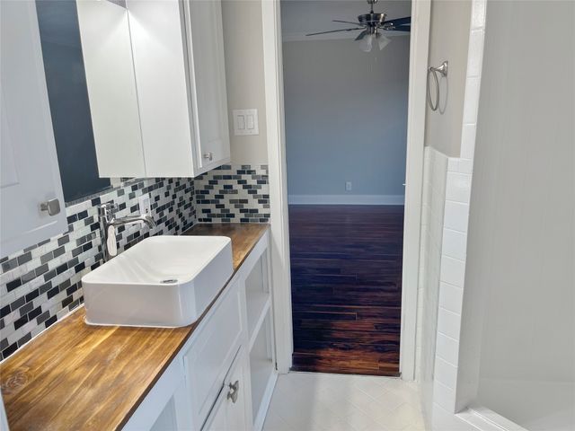 2424 W Houston Street, Sherman, TX 75092