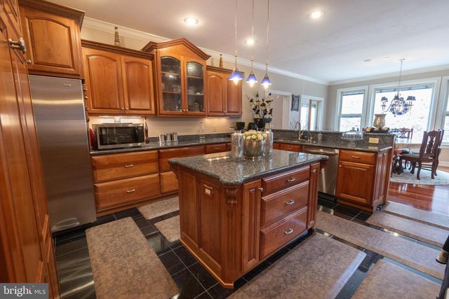 171 MANHASSET DR, Port Matilda, PA 16870