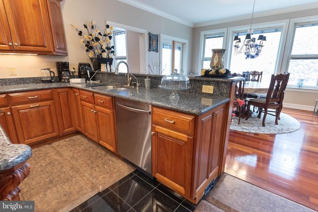 171 MANHASSET DR, Port Matilda, PA 16870