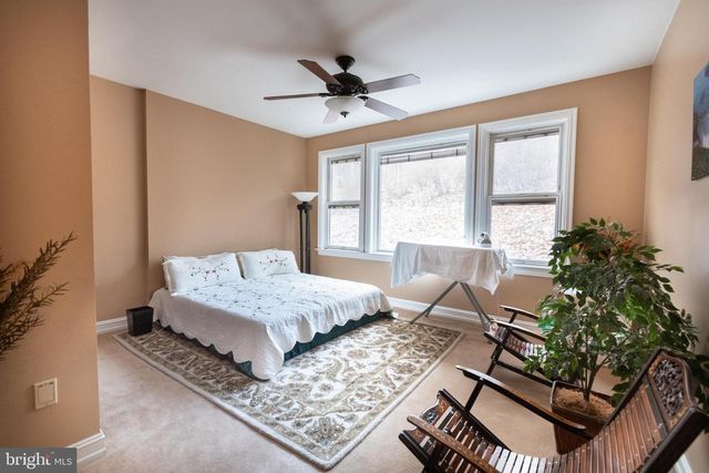 171 MANHASSET DR, Port Matilda, PA 16870