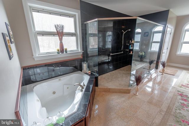 171 MANHASSET DR, Port Matilda, PA 16870