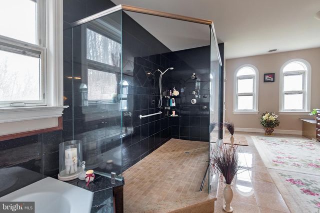 171 MANHASSET DR, Port Matilda, PA 16870