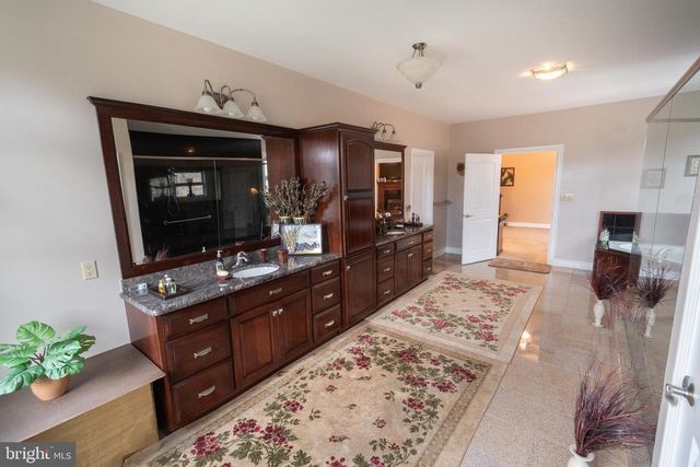 171 MANHASSET DR, Port Matilda, PA 16870