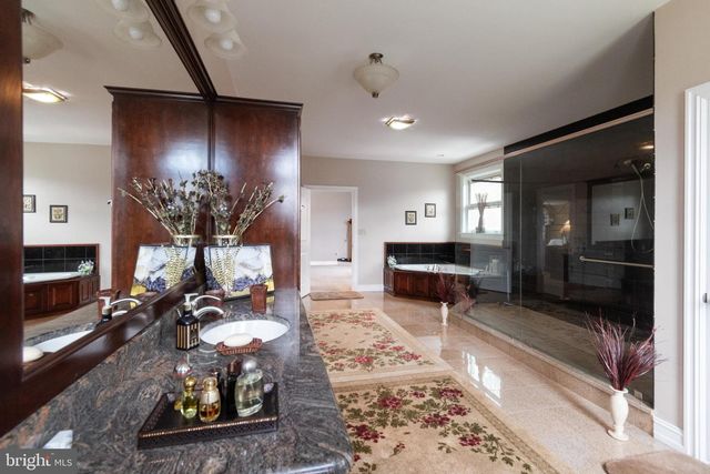 171 MANHASSET DR, Port Matilda, PA 16870