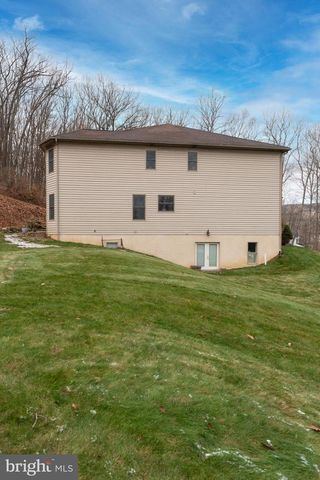 171 MANHASSET DR, Port Matilda, PA 16870