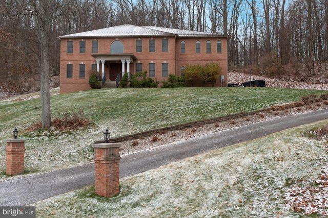 171 MANHASSET DR, Port Matilda, PA 16870