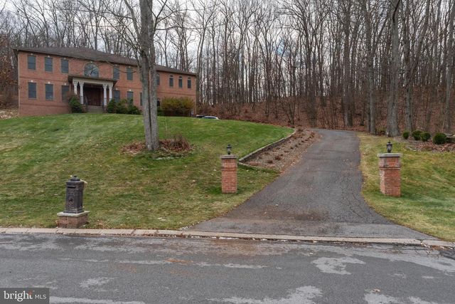 171 MANHASSET DR, Port Matilda, PA 16870