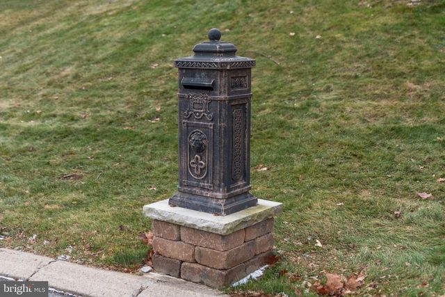 171 MANHASSET DR, Port Matilda, PA 16870