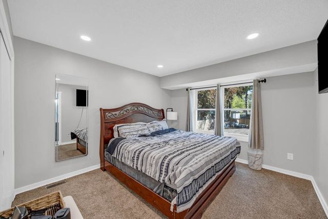 518 Maxwelton Drive, Des Moines, IA 50315