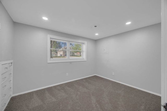 518 Maxwelton Drive, Des Moines, IA 50315