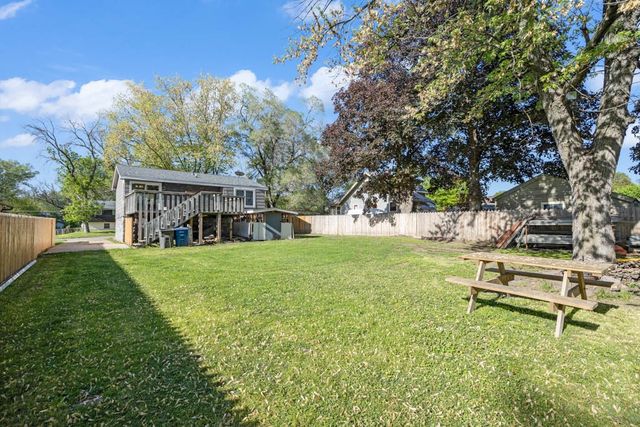 518 Maxwelton Drive, Des Moines, IA 50315