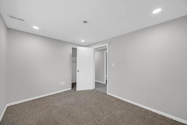 518 Maxwelton Drive, Des Moines, IA 50315