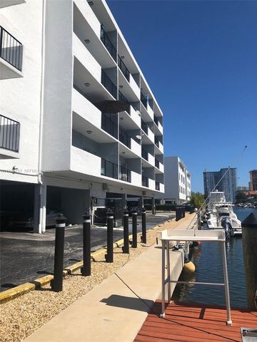 3642 NE 171st St 203, North Miami Beach, FL 33160