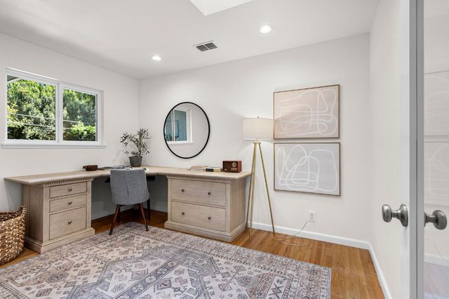 120 Clunie Dr, Sacramento, CA 95864