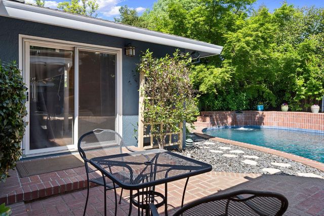 120 Clunie Dr, Sacramento, CA 95864