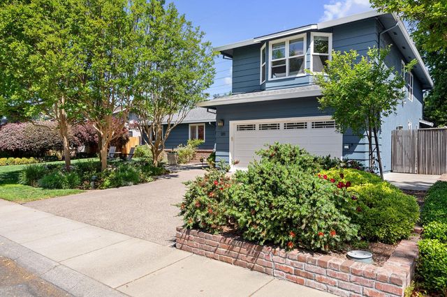 120 Clunie Dr, Sacramento, CA 95864