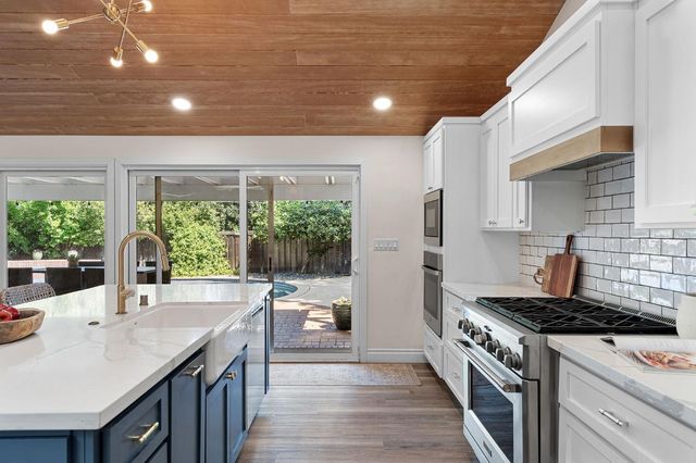 120 Clunie Dr, Sacramento, CA 95864