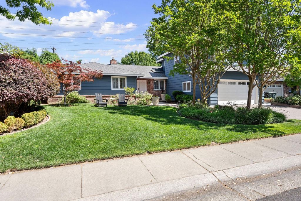 120 Clunie Dr, Sacramento, CA 95864