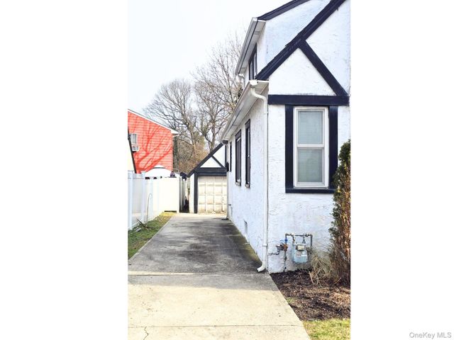1583 Irving Street, Baldwin, NY 11510