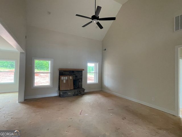 88 Conner Lane, Williamson, GA 30292
