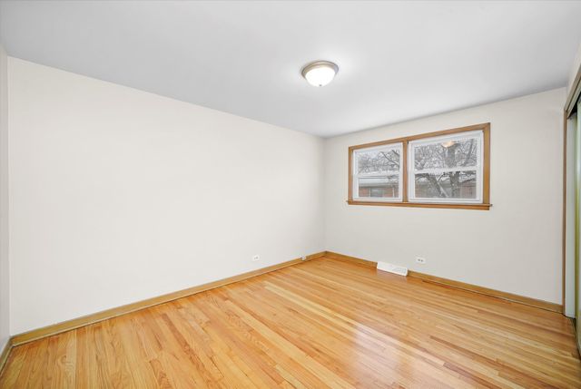 16049 Minerva Avenue, South Holland, IL 60473